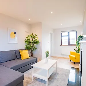 Centre House With Parking , Galway Ireland