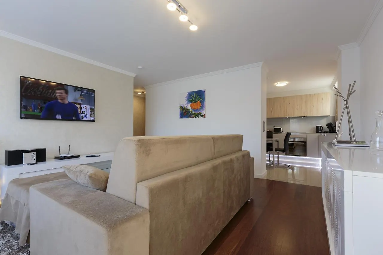 The Queen Luxury Apartments - Villa Vinicia Luxembourg 0*,  Luxembourg